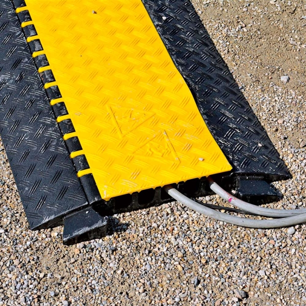 F-Kabelbrücke, 5 Kanal mit Deckel, schwarz/gelb